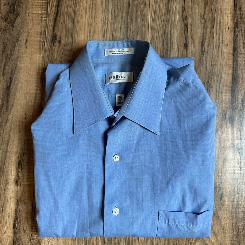 Van Heusen Men's Classic Light Blue Dress Shirt